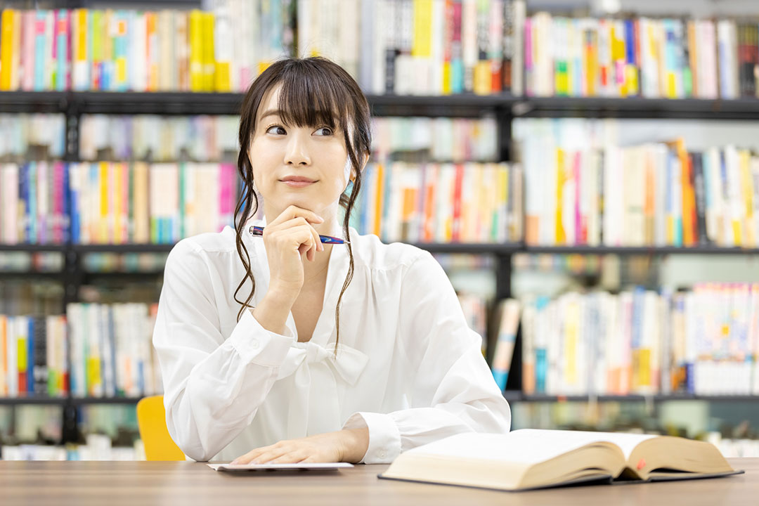 自己分析をする女性