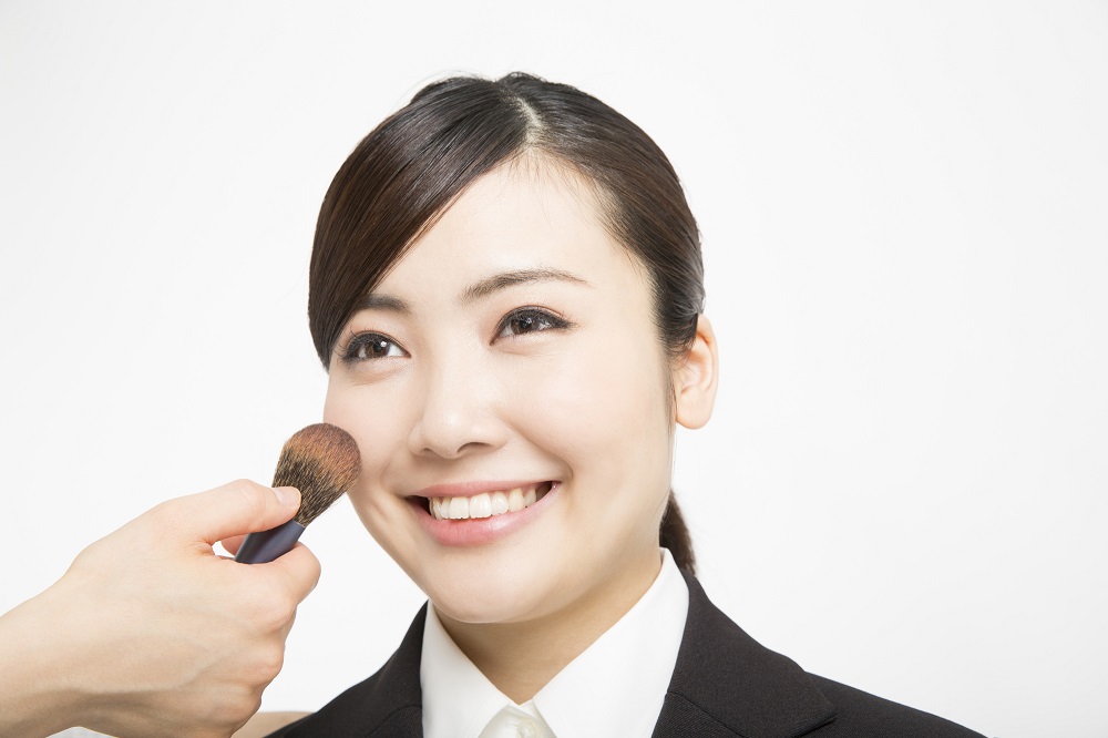 もしも就活メイクに悩んだらプロに相談しよう