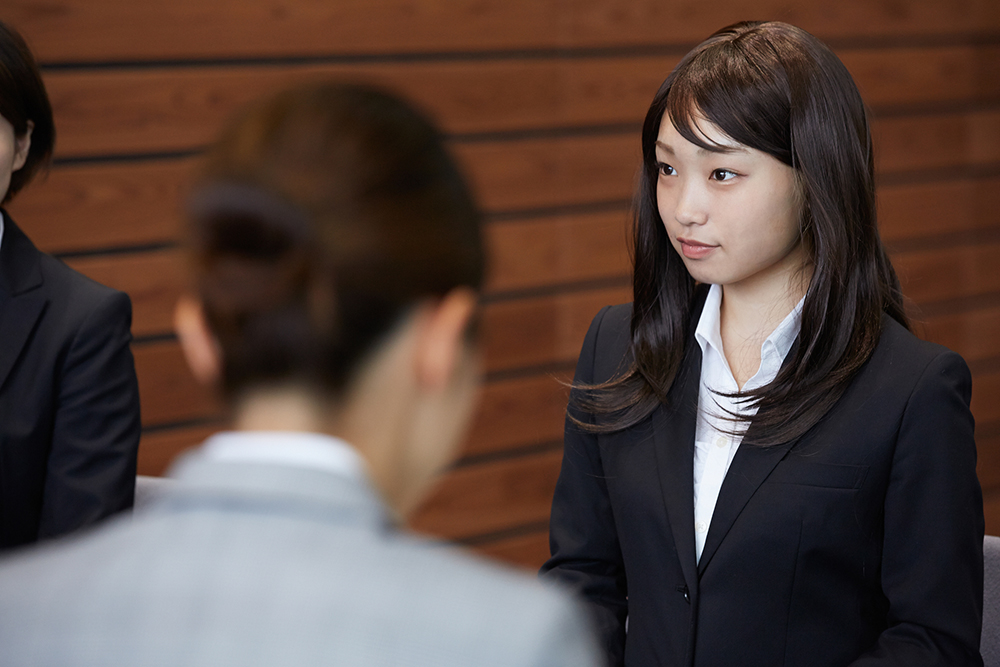 時間 就活 面接 面接で質問に答える時間はどれくらい？
